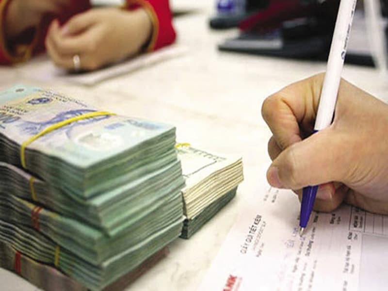 Sau khi hồ sơ được duyệt sẽ thanh toán tiền trả trước và ký hợp đồng